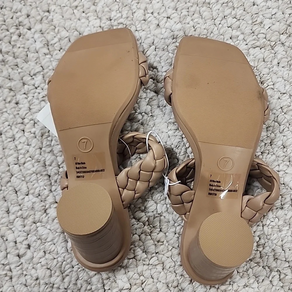Basil Braided Heels - Picture 7 of 7